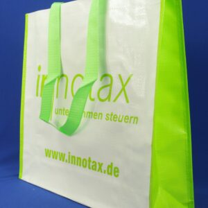 Steuern leicht gemacht: Innotax PP Woven Tasche mit grünem Firmenname